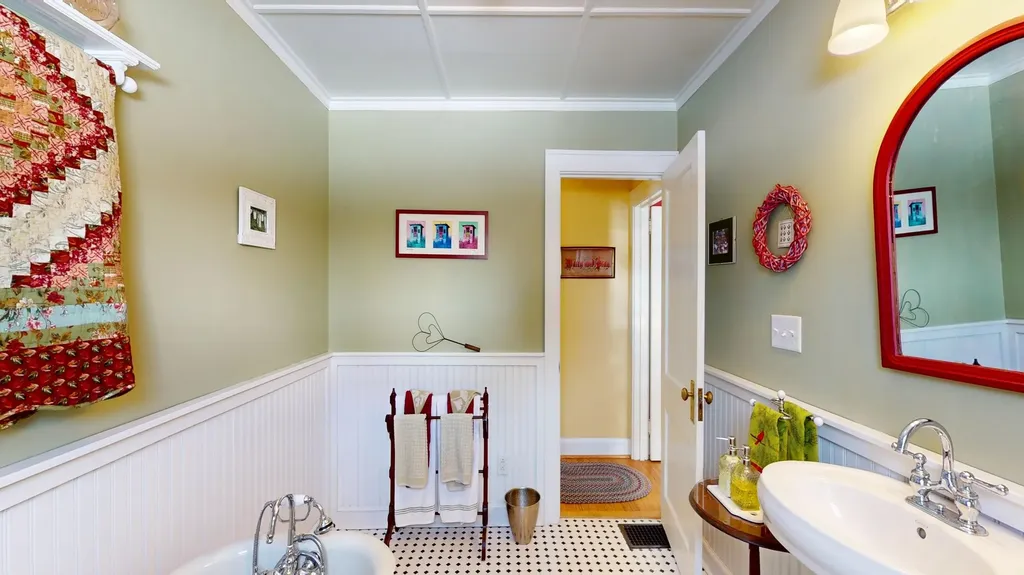 371 Weybridge Street Middlebury VT 05753