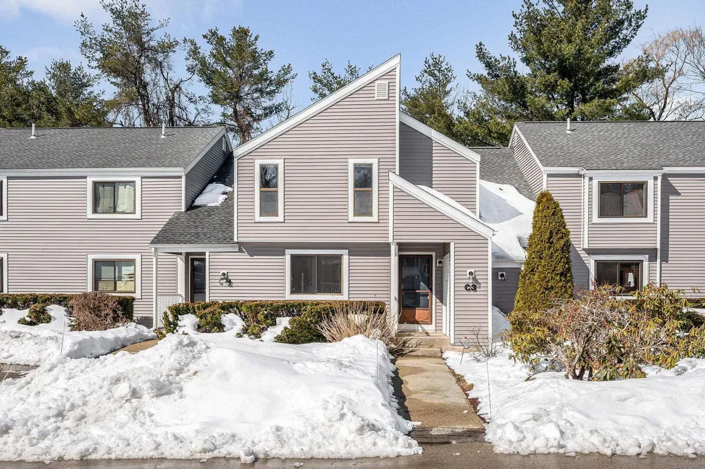 3 Black Oak Drive Nashua NH 03062