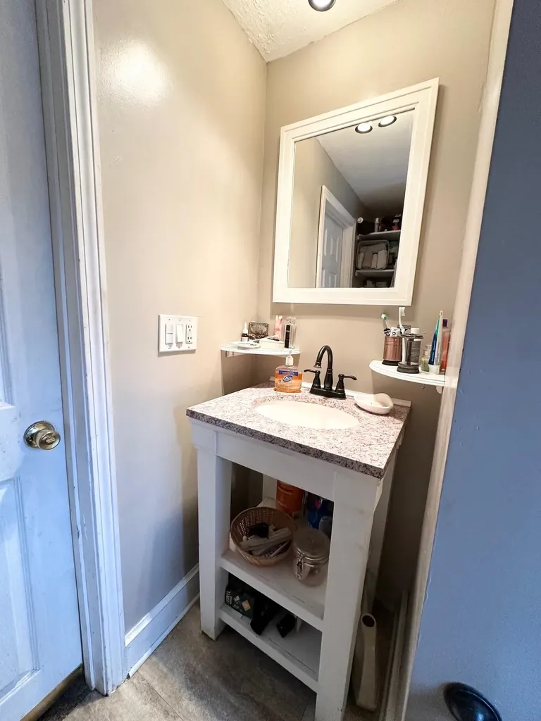 62 Harold Street Manchester NH 03104