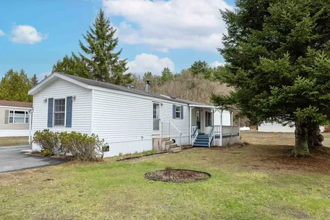 83 Bluebird Lane Lyndon VT 05851