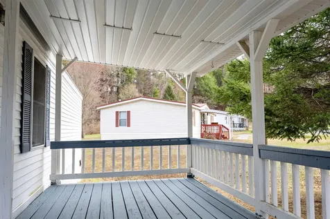 83 Bluebird Lane Lyndon VT 05851