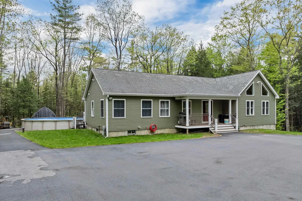 29 Reservoir Heights Road Plymouth NH 03264