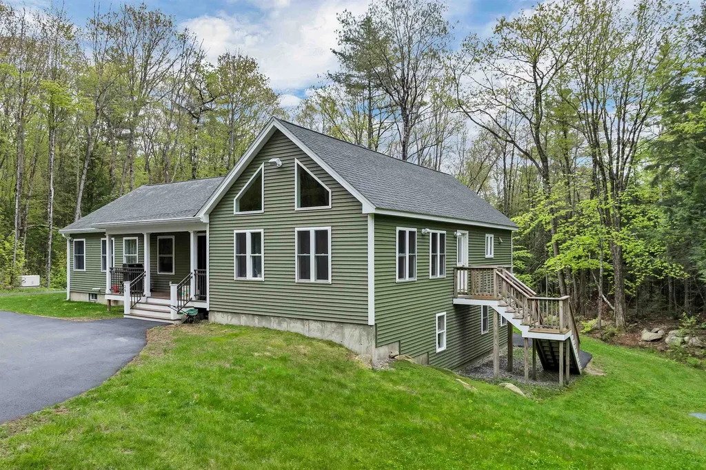 29 Reservoir Heights Road Plymouth NH 03264