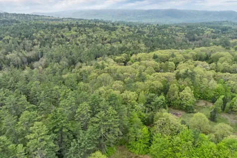 29 Reservoir Heights Road Plymouth NH 03264