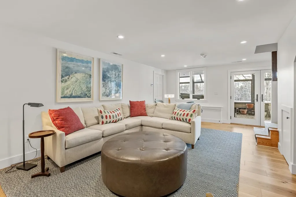 8 Parade Ground Road Hanover NH 03750