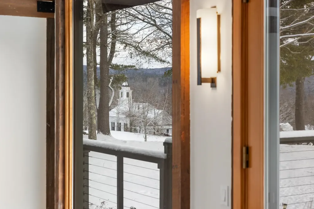 8 Parade Ground Road Hanover NH 03750