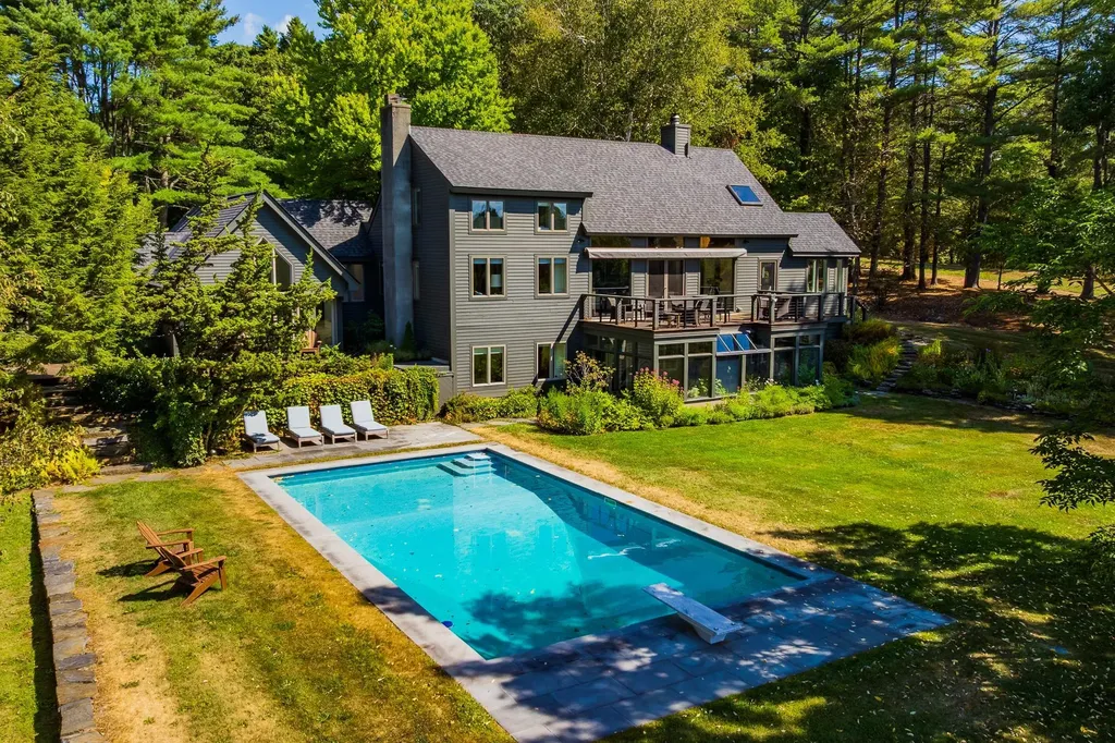 8 Parade Ground Road Hanover NH 03750