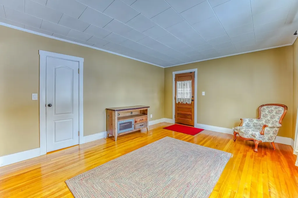 166 Bethlehem Road Littleton NH 03561