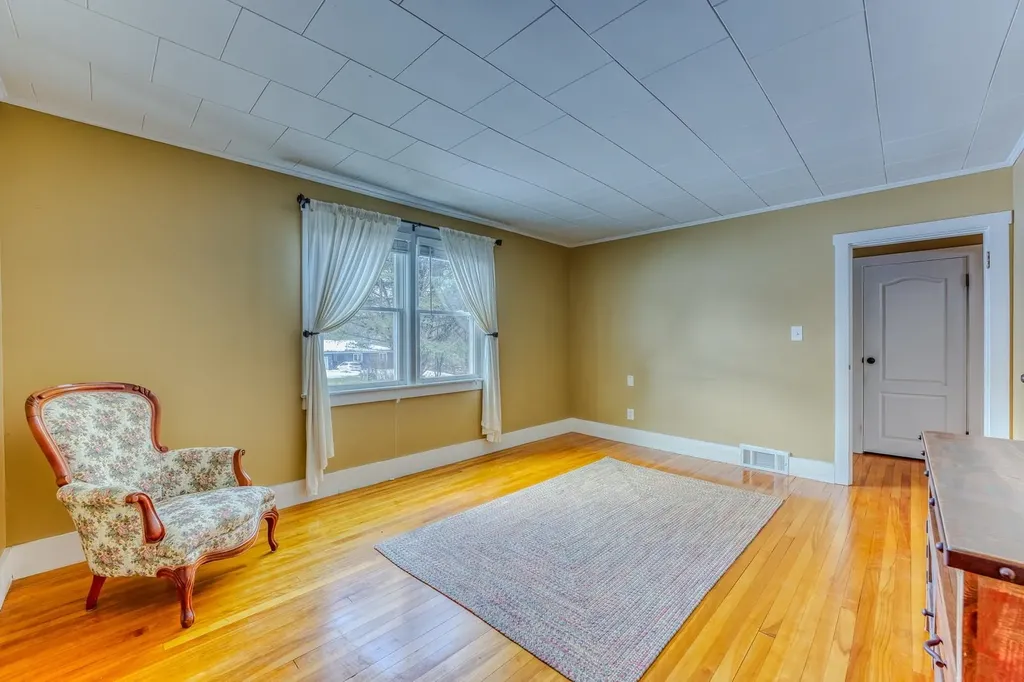 166 Bethlehem Road Littleton NH 03561