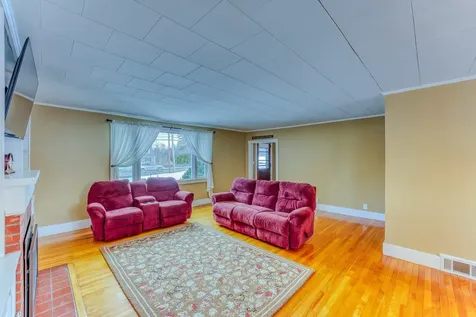 166 Bethlehem Road Littleton NH 03561