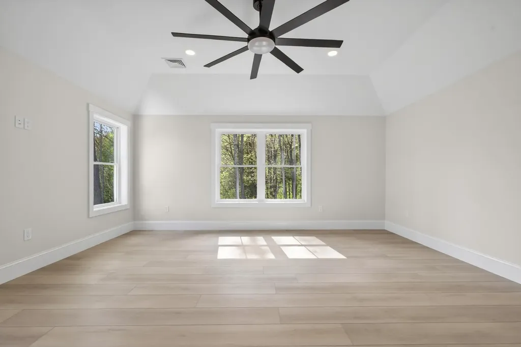 5 Highland Avenue Salem NH 03079