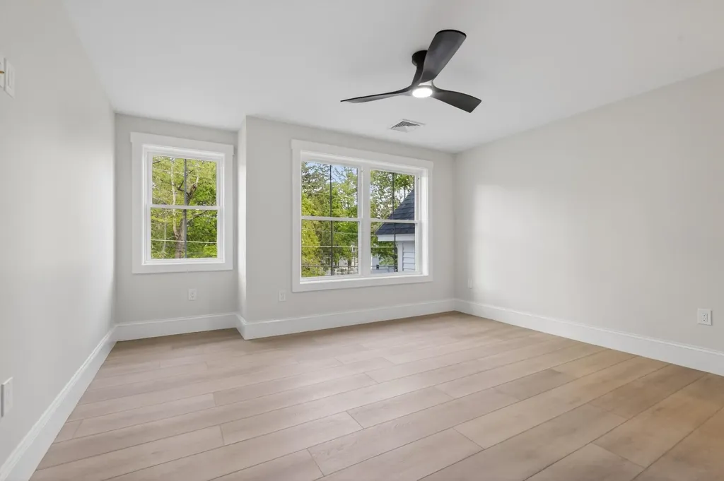 5 Highland Avenue Salem NH 03079