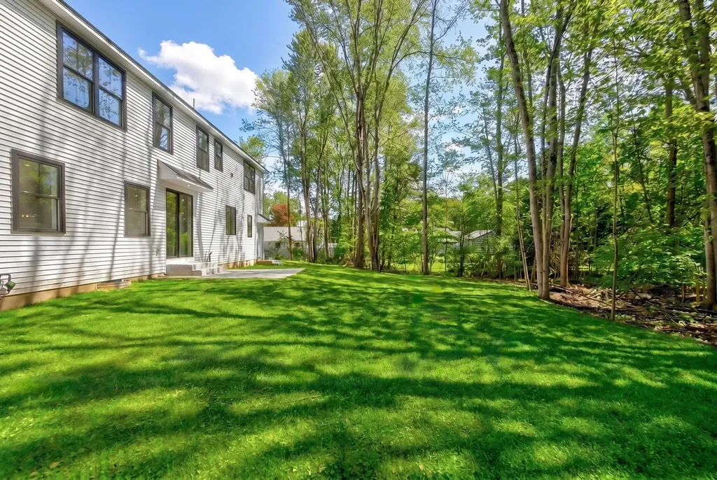 5 Highland Avenue Salem NH 03079