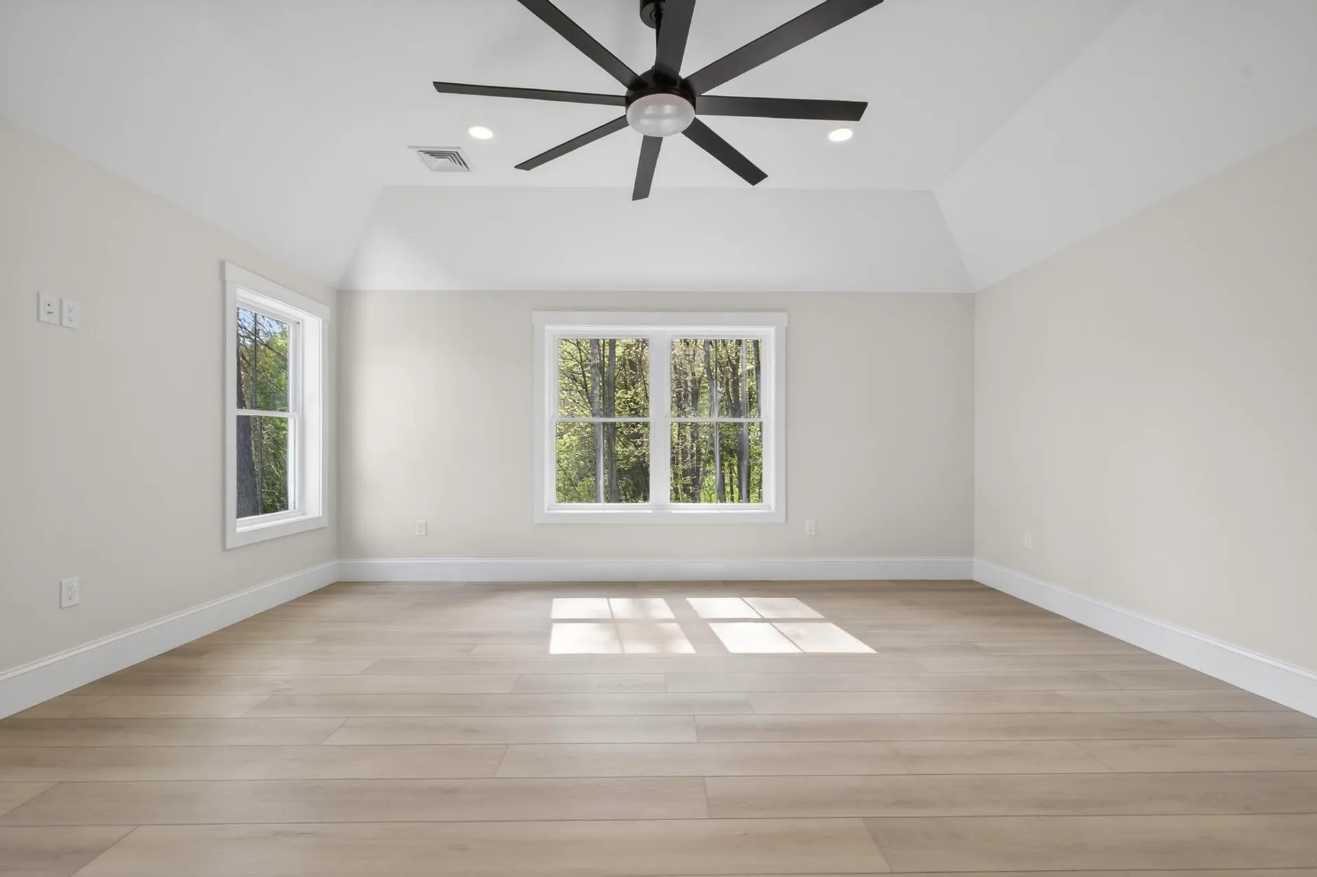 5 Highland Avenue Salem NH 03079