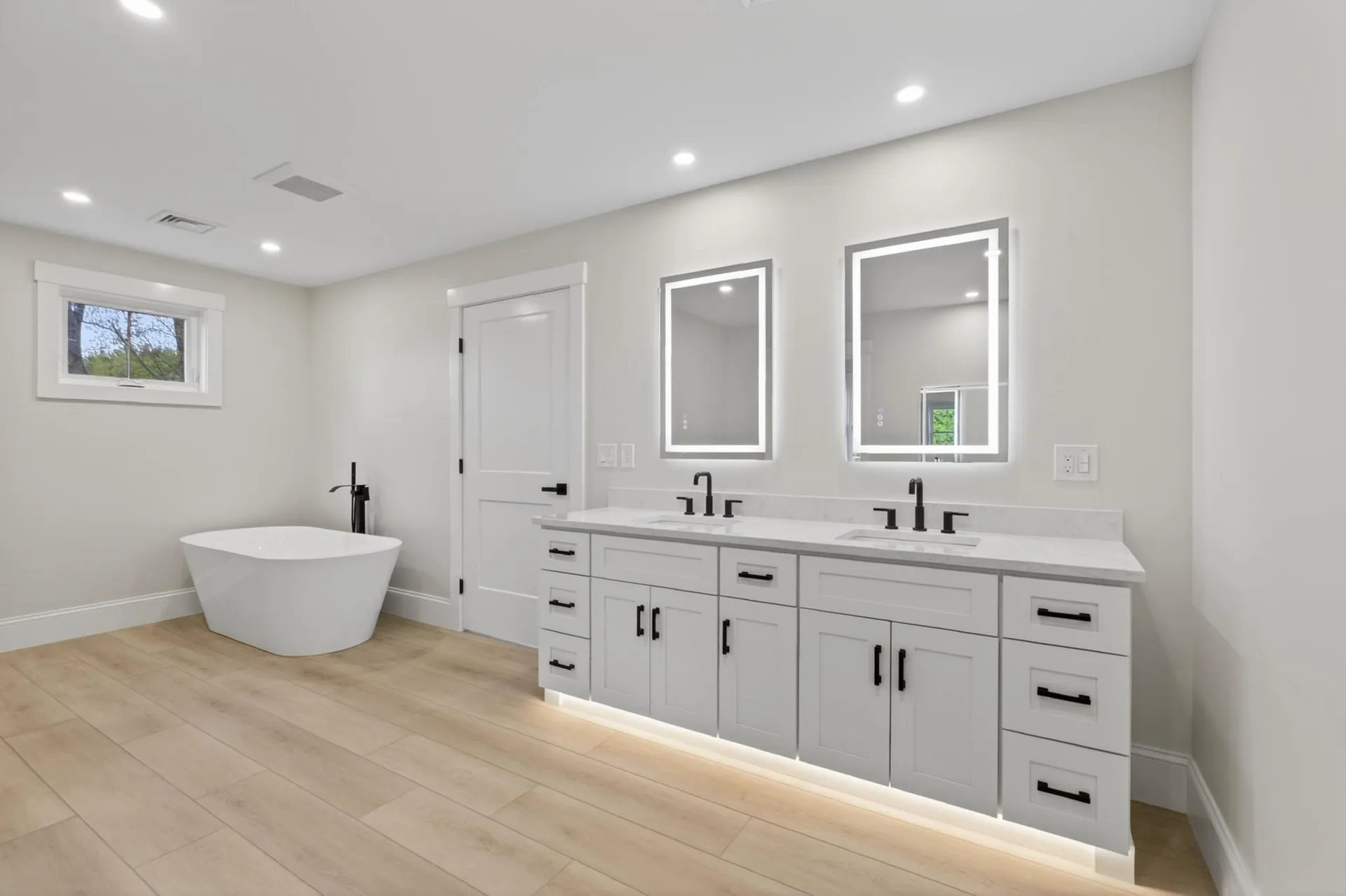 5 Highland Avenue Salem NH 03079