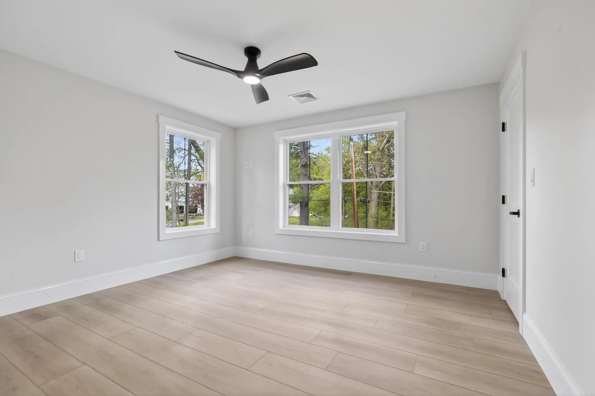 5 Highland Avenue Salem NH 03079