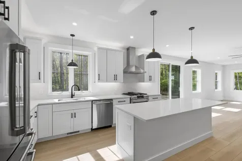 5 Highland Avenue Salem NH 03079