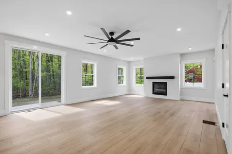 5 Highland Avenue Salem NH 03079