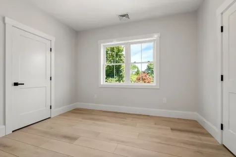 5 Highland Avenue Salem NH 03079