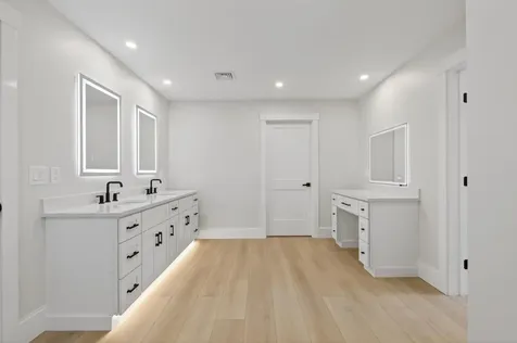 5 Highland Avenue Salem NH 03079