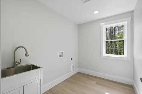 5 Highland Avenue Salem NH 03079
