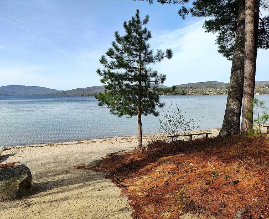 19 Arrowhead Point Road Bristol NH 03222