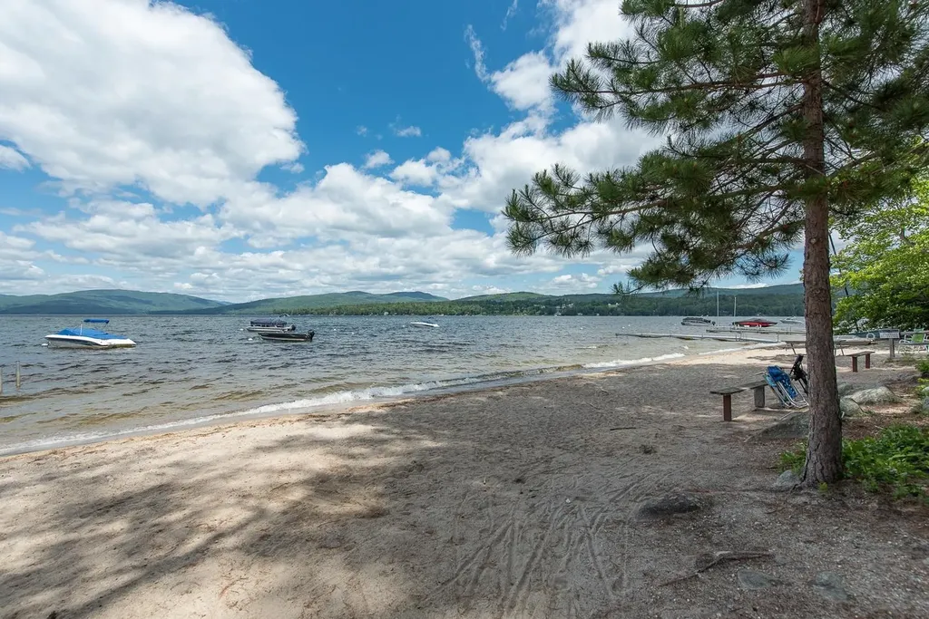 19 Arrowhead Point Road Bristol NH 03222