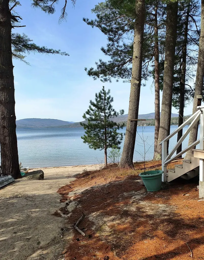 19 Arrowhead Point Road Bristol NH 03222