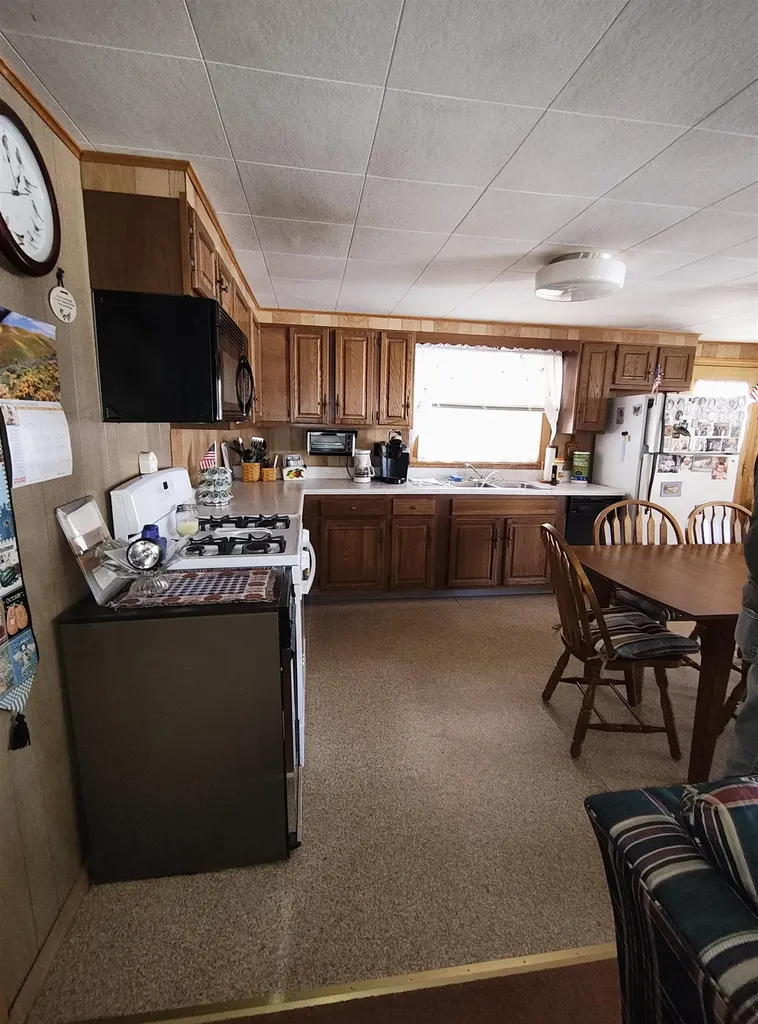 19 Arrowhead Point Road Bristol NH 03222