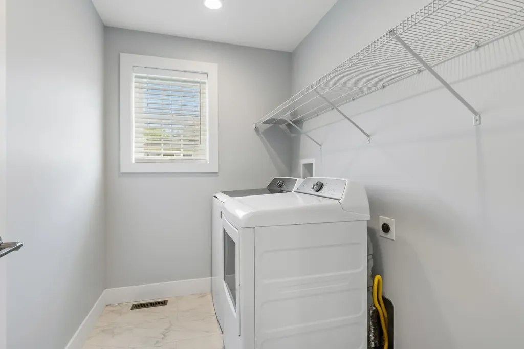 27 Mulberry Lane Epping NH 03042