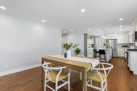 27 Mulberry Lane Epping NH 03042