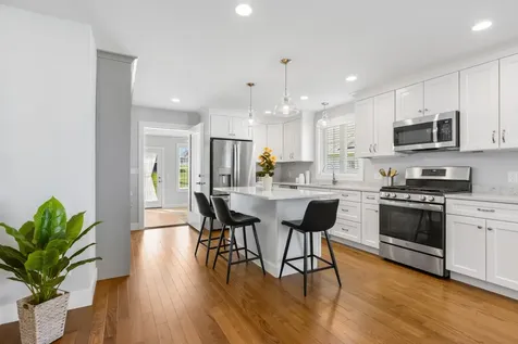 27 Mulberry Lane Epping NH 03042