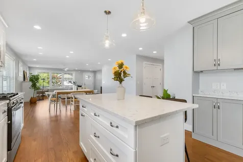 27 Mulberry Lane Epping NH 03042