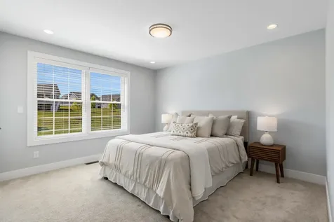 27 Mulberry Lane Epping NH 03042