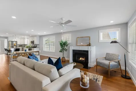27 Mulberry Lane Epping NH 03042