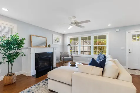 27 Mulberry Lane Epping NH 03042