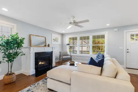 27 Mulberry Lane Epping NH 03042