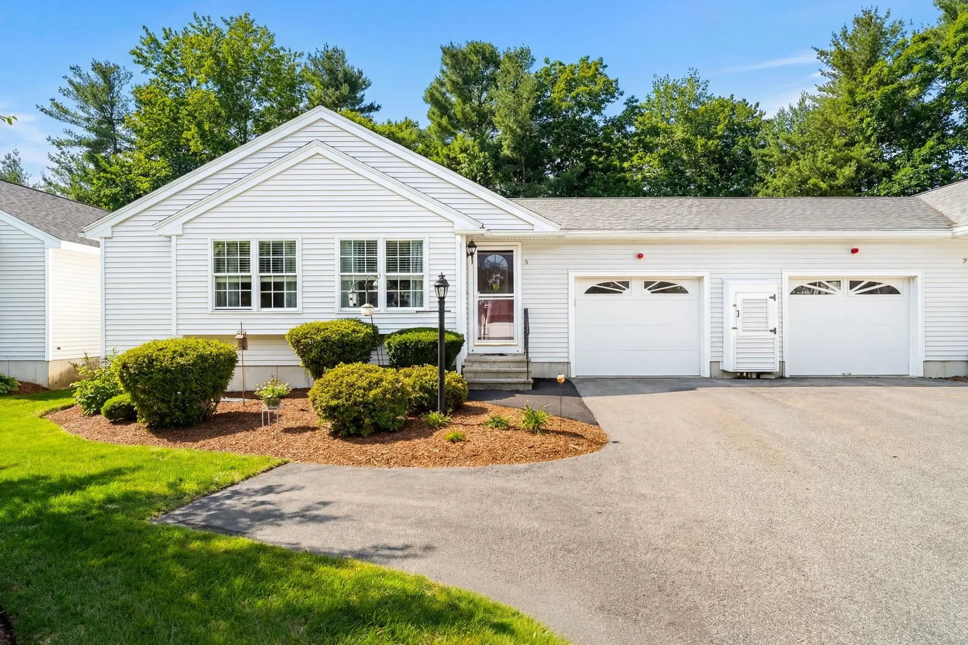 5 Rainbow Drive Londonderry NH 03053