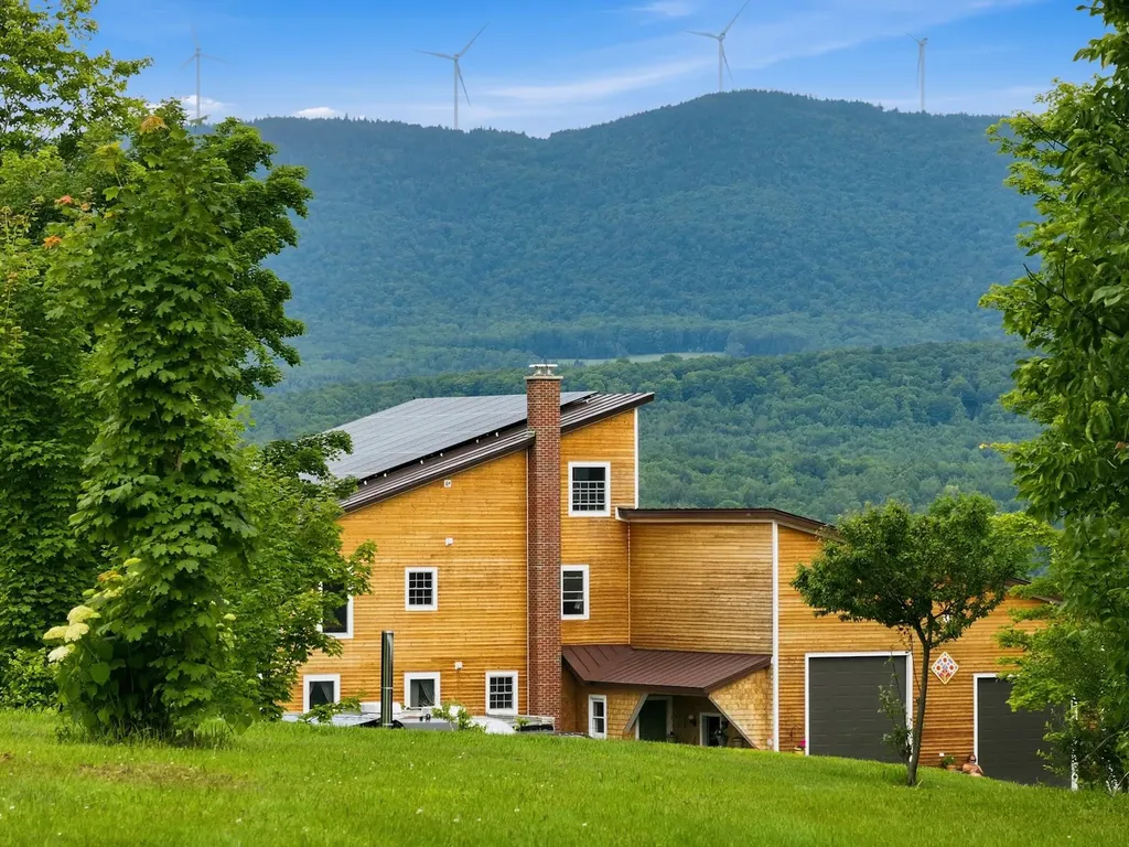 1090 Center Road Albany VT 05820