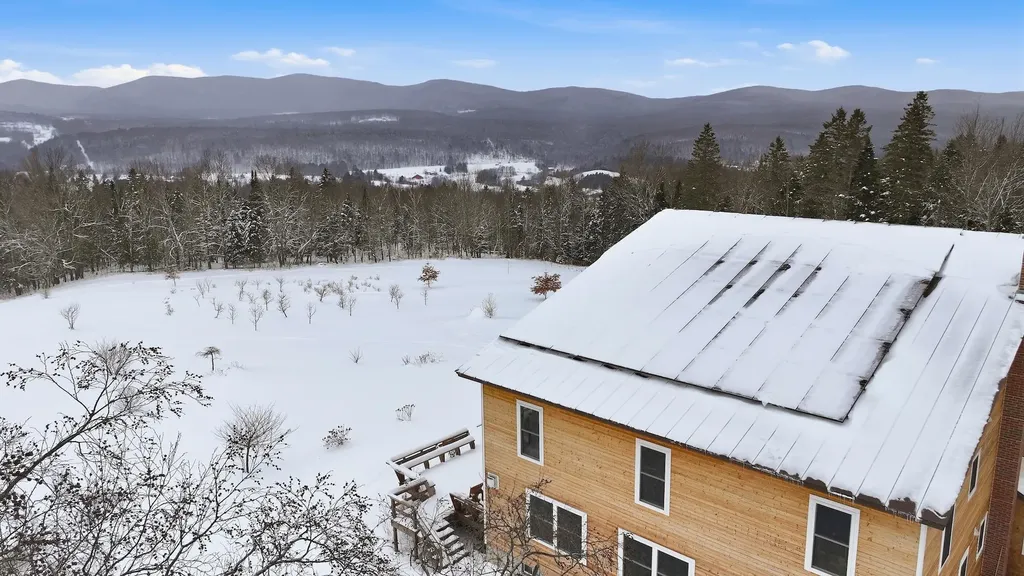 1090 Center Road Albany VT 05820