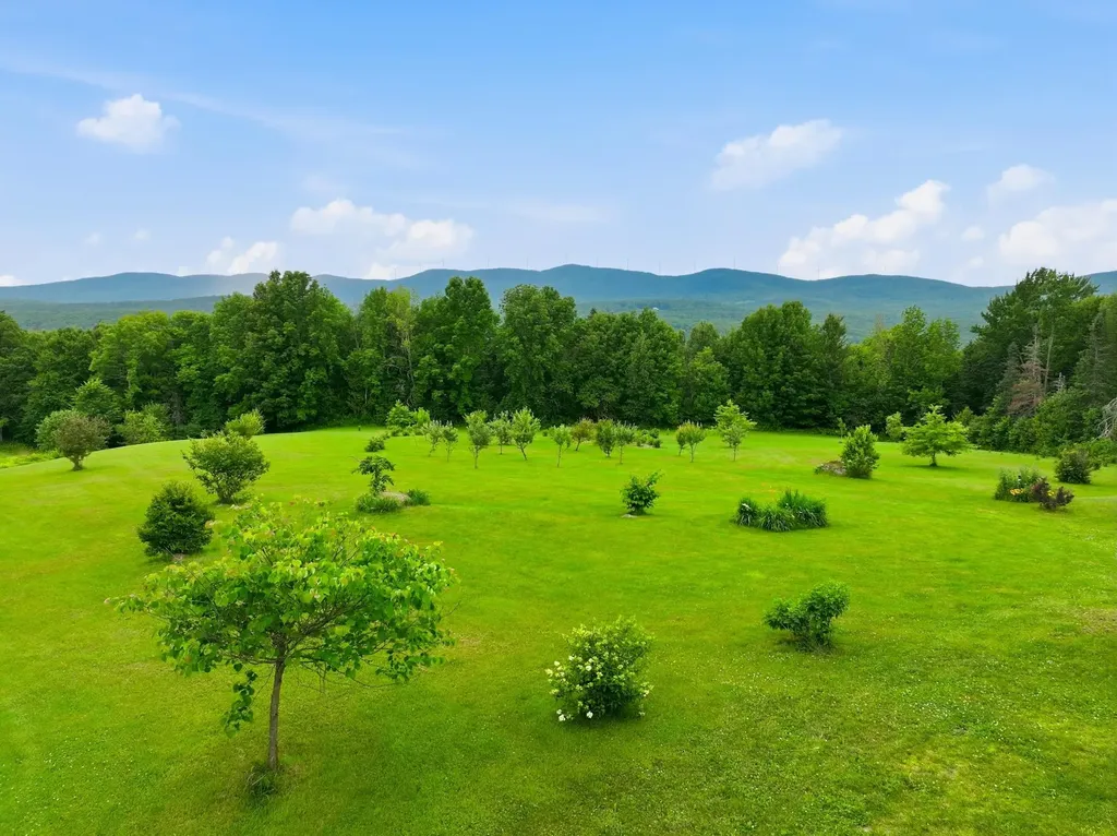 1090 Center Road Albany VT 05820