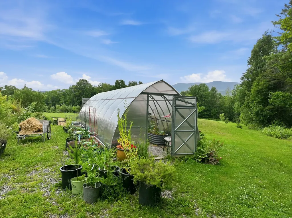 1090 Center Road Albany VT 05820