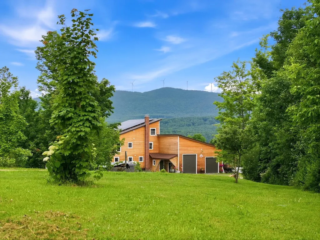 1090 Center Road Albany VT 05820