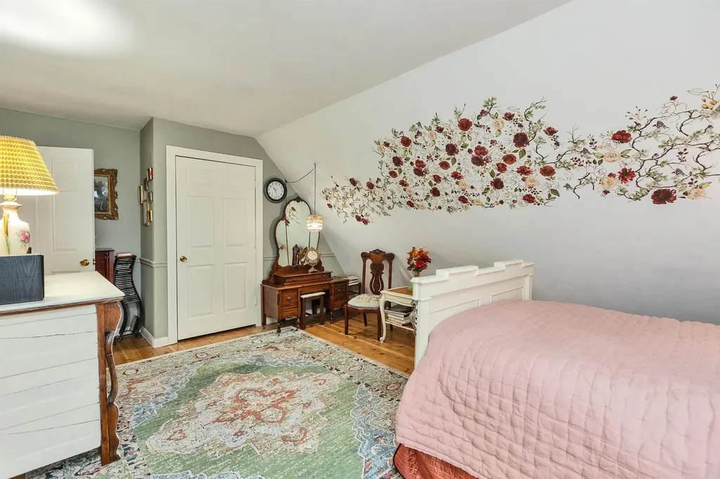 1481 Bennington Road Francestown NH 03043