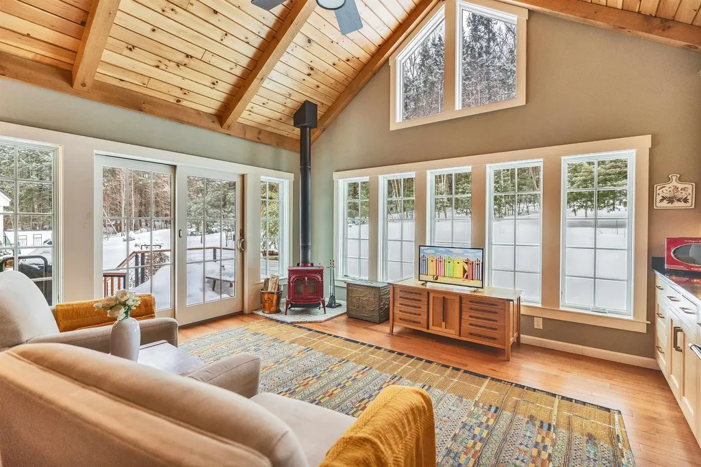 1481 Bennington Road Francestown NH 03043