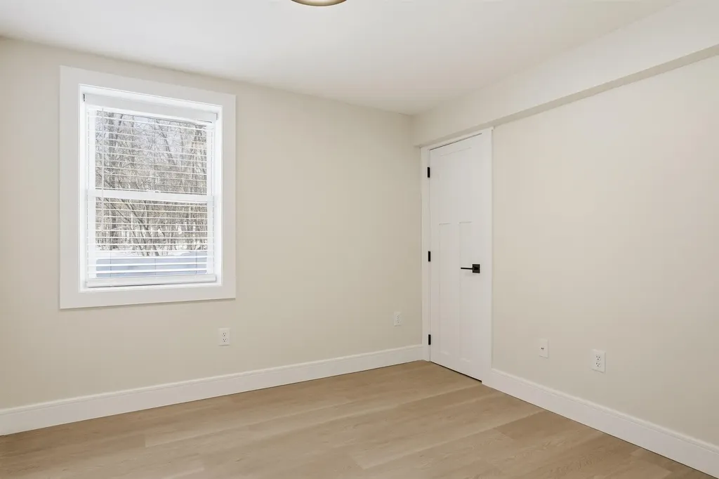 50 Cobbetts Pond Road Windham NH 03087