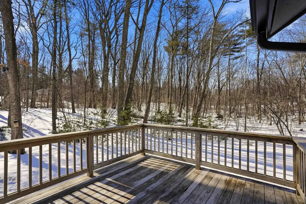 50 Cobbetts Pond Road Windham NH 03087