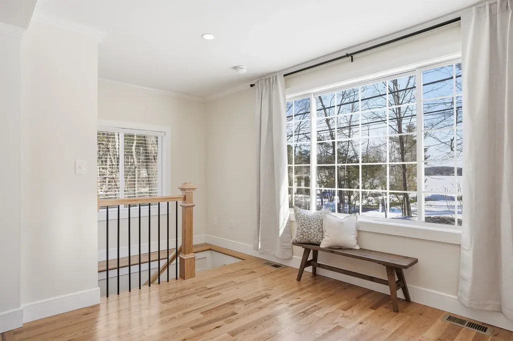 50 Cobbetts Pond Road Windham NH 03087