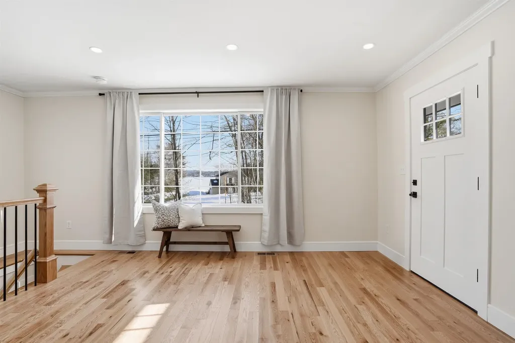 50 Cobbetts Pond Road Windham NH 03087