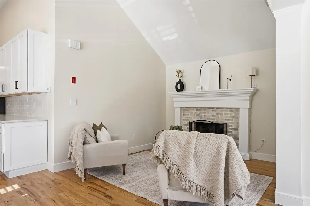 50 Cobbetts Pond Road Windham NH 03087